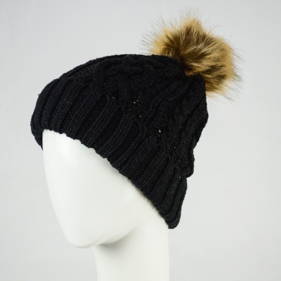 Rust cable knit fur pom beanie - Picture 4 of 7